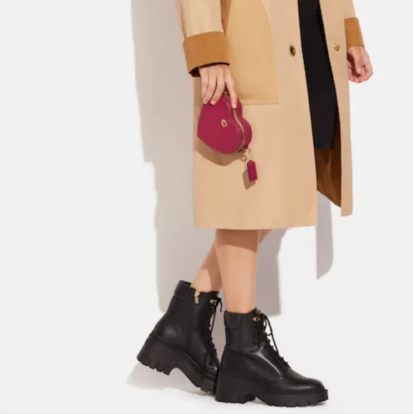 COACH RED HEART CROSSBODY 14 MINI PURSE❗️WITH VIDEO❗️BESTSELLER❗️❤️ - Picture 6 of 9